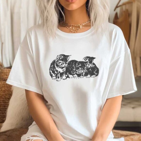 Vintage Kitty Cats Drawing T shirt, Cat Lovers, Cat Tee - Picture 1 of 4